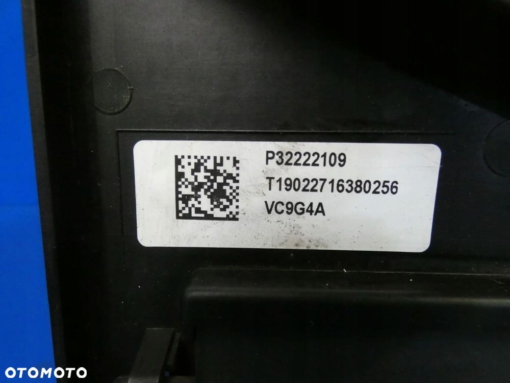 VOLVO XC40 1.5 T3 TURBO WENTYLATOR CHŁODNIC - 4