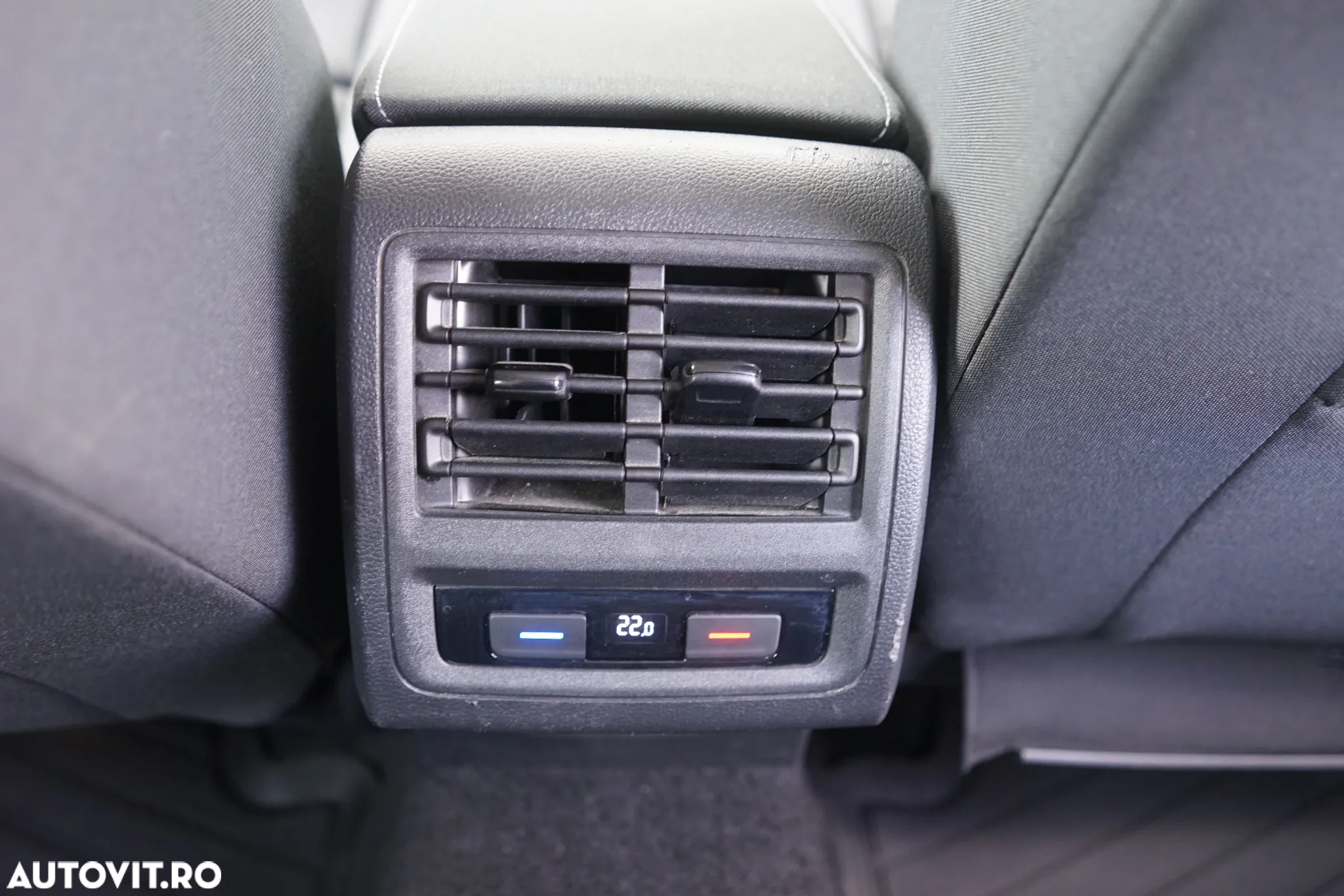 Volkswagen Golf 2.0 TDI DSG Style - 26