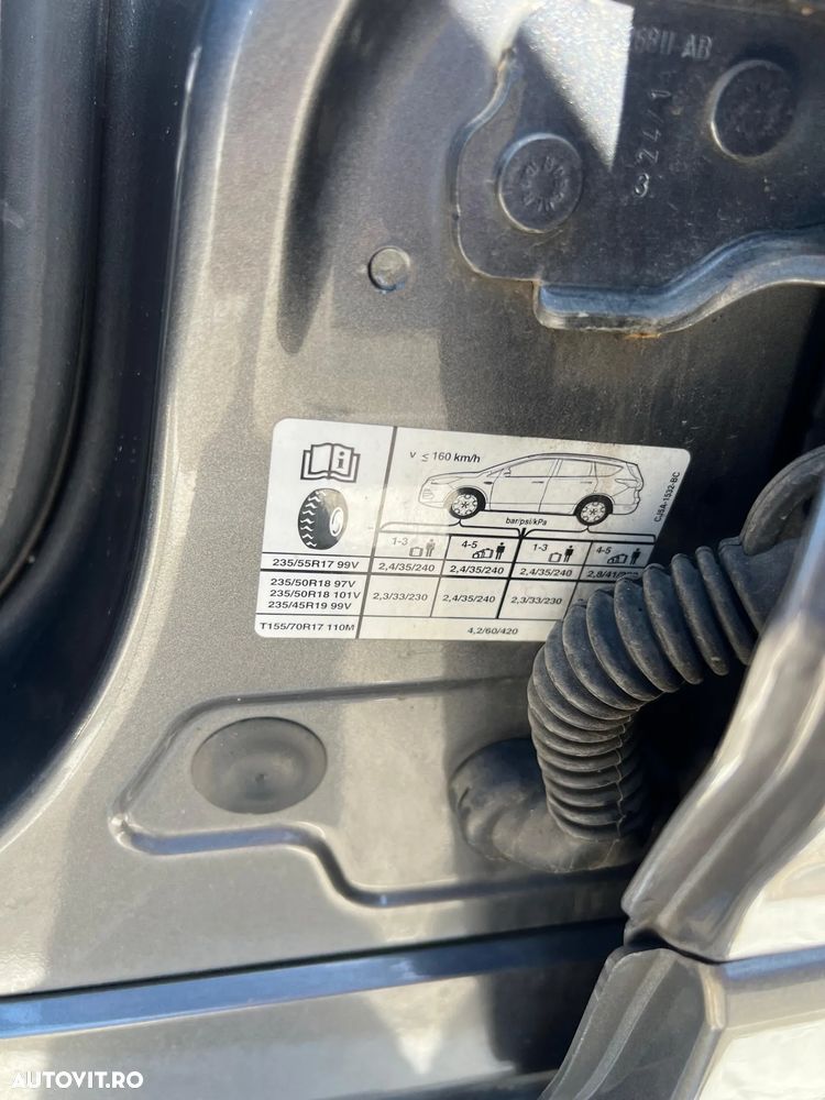 Ford Kuga 2.0 TDCi Powershift 4WD Titanium - 14