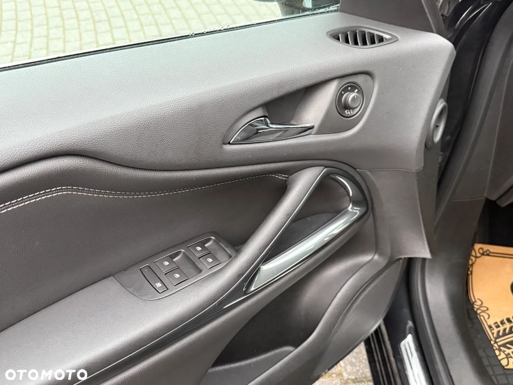 Opel Zafira Tourer 2.0 CDTI ecoFLEX Start/Stop Business Innovation - 28