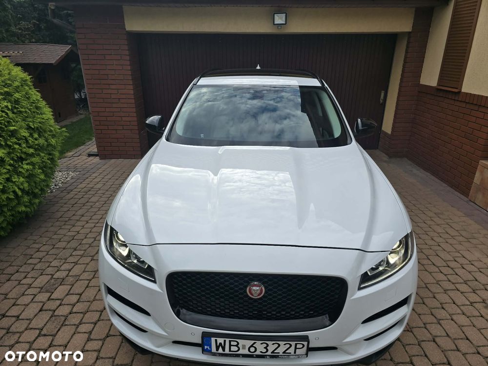 Jaguar F-Pace 2.0 i4D AWD R-Sport - 26