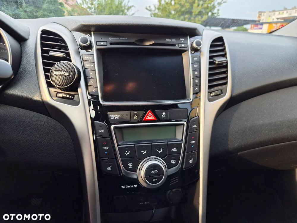 Hyundai i30 1.6 CRDI Intro Edition - 21
