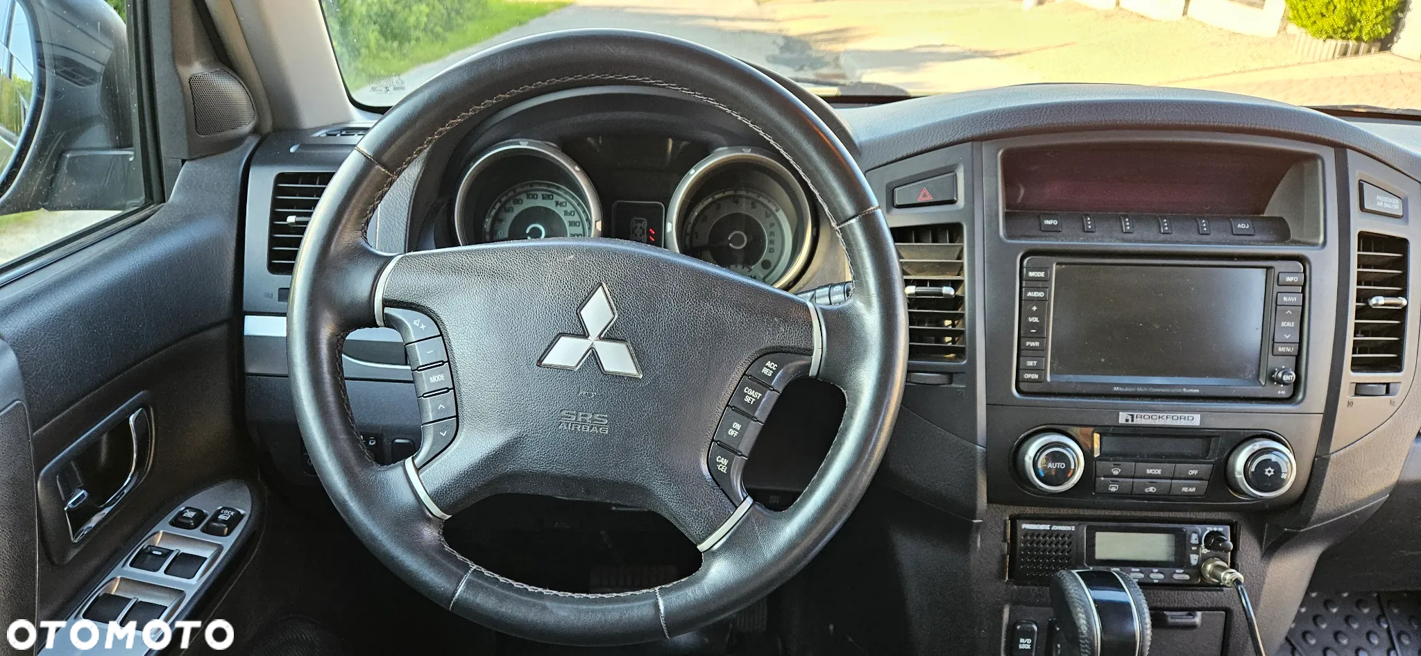 Mitsubishi Pajero - 17