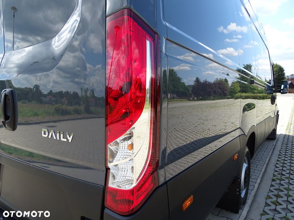 Iveco Daily 35S18 L4H3 3.0 180 Blaszak Furgon UNIKAT!! 77 Tyś.km. JAK NOWY!! Salon PL 1 Wł.!! - 13