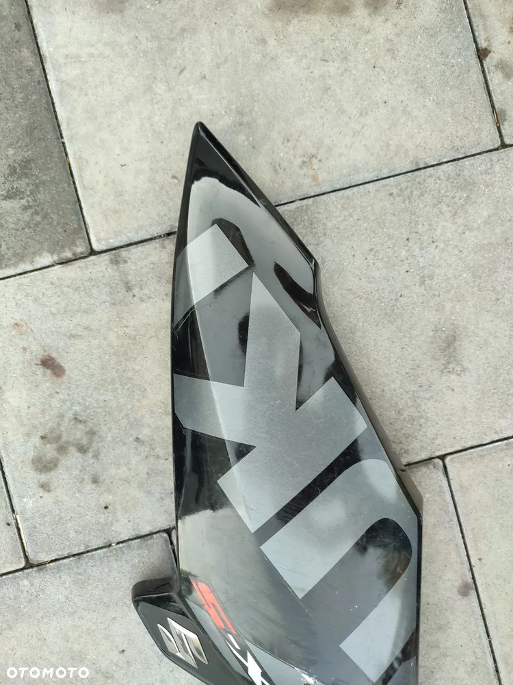 Owiewka, osłona prawa, bok, boczek prawy Suzuki GSX-S 125 - 4