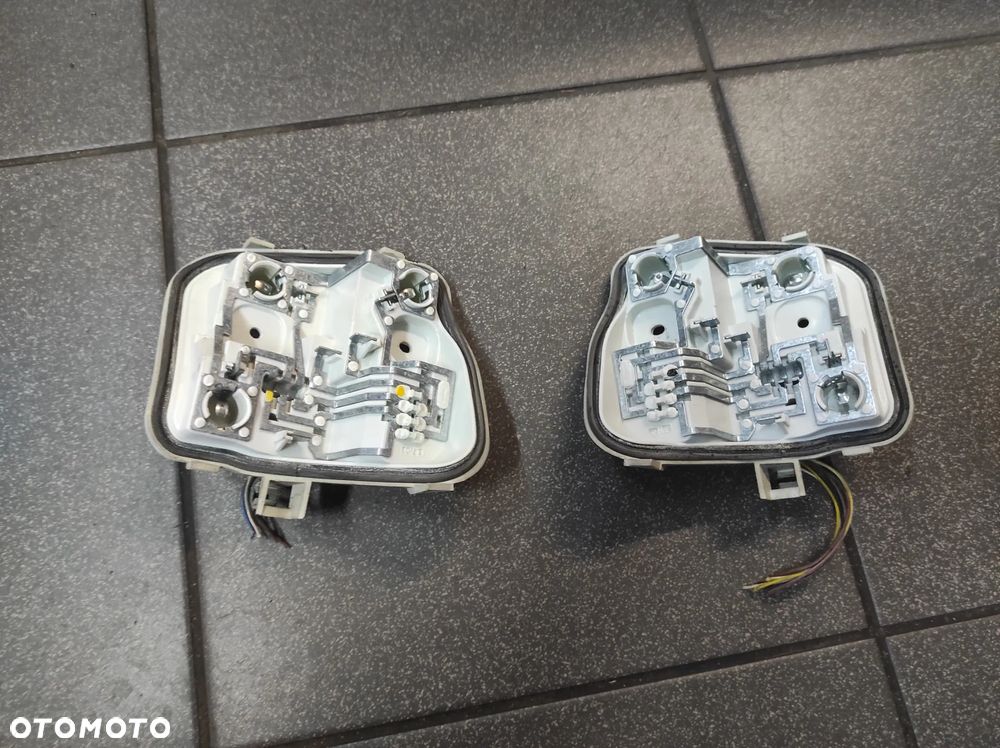 WKŁAD LAMPY AUDI A3 8P LIFT LED PRAWY LEWY W BŁOTNIK 8P4945258D 8P4945257D CAŁE SPRAWNE OE WYSYŁKA !!!!! - 1