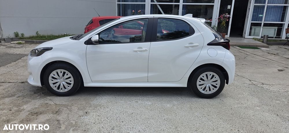 Toyota Yaris 1.0 L Eco - 4
