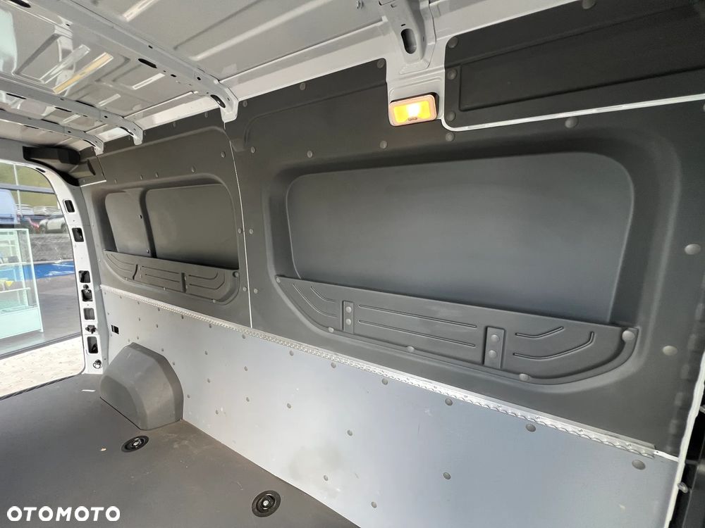 Renault Master - 24