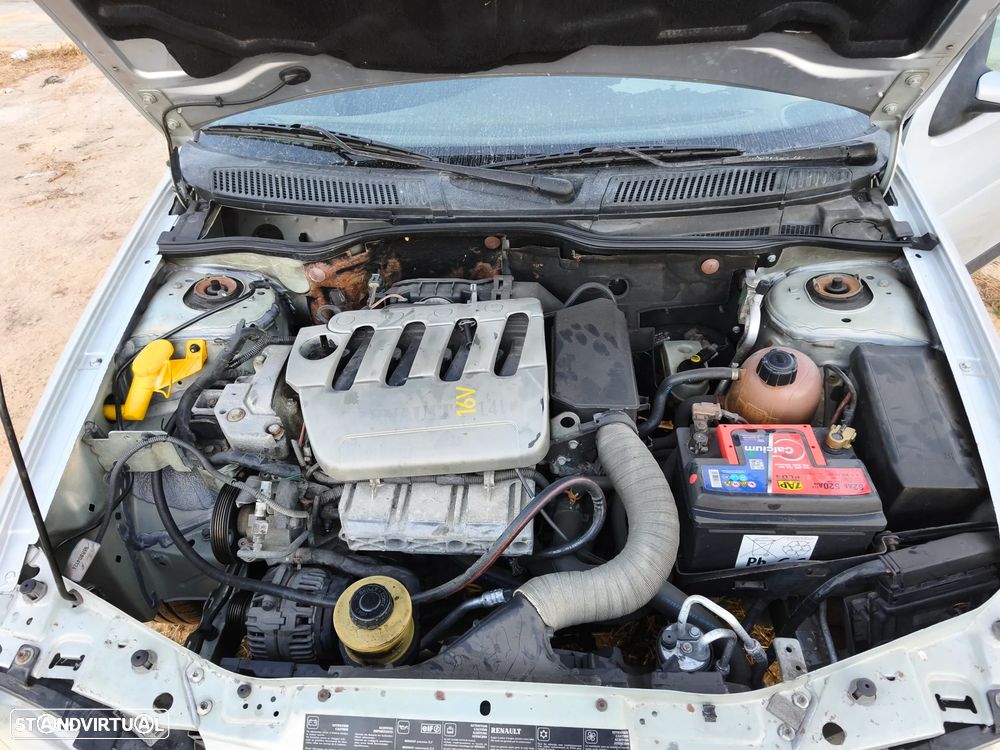 Renault Mégane 1.4 16V Dynamique - 9