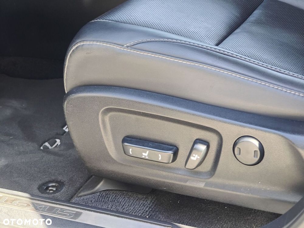 Lexus RX - 9