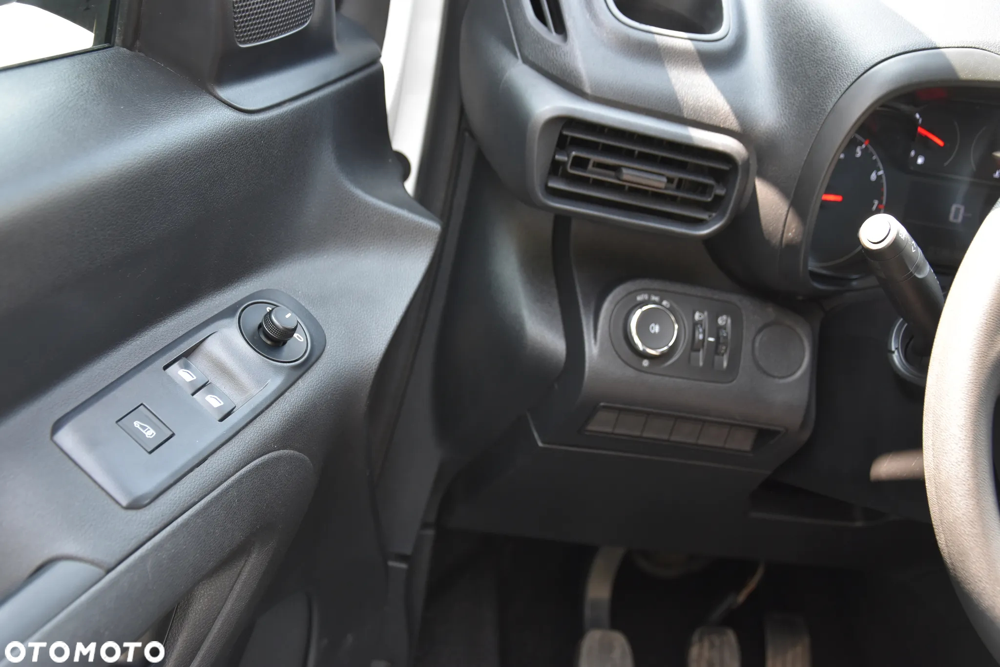 Opel Combo - 21