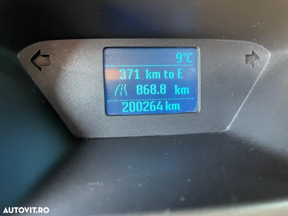 Ford Transit Connect - 8