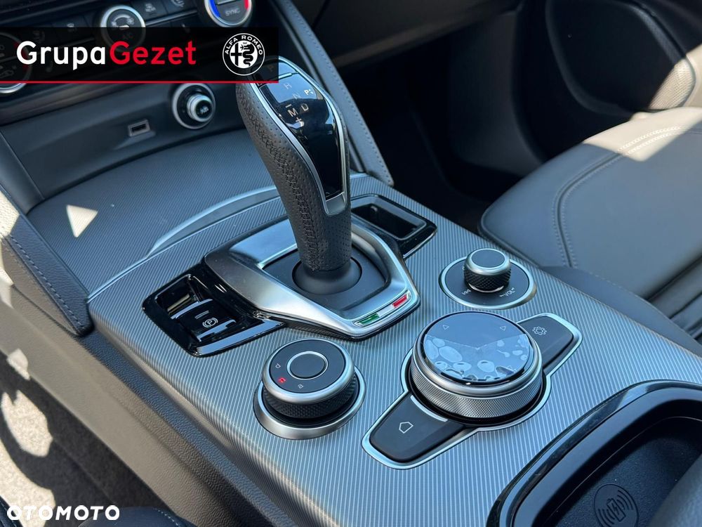 Alfa Romeo Stelvio - 20