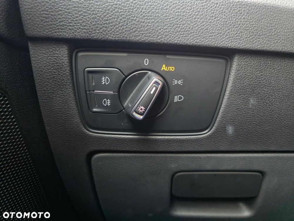 Volkswagen Passat Variant 2.0 TDI EVO Business DSG - 23