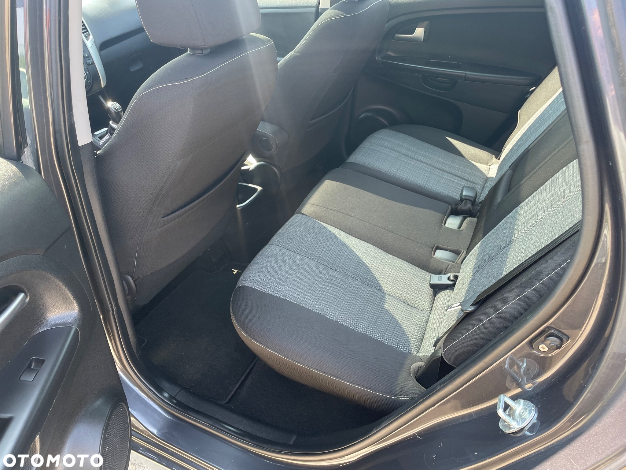 Kia Venga 1.4 Business Line - 9