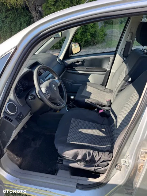 Suzuki SX4 1.9 DDiS 4WD GS / Premium - 12