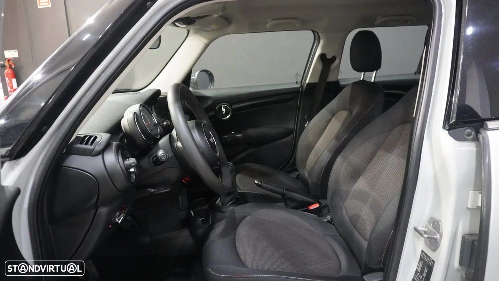 MINI 3 Portas Cooper D - 14