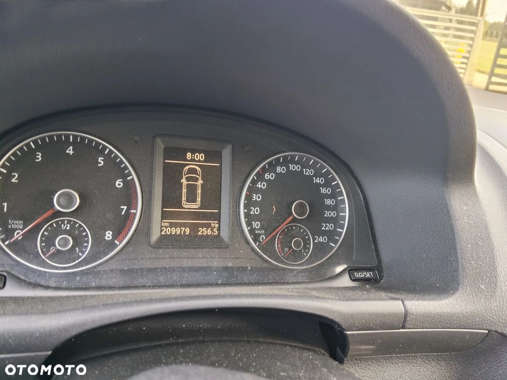 Volkswagen Touran 1.4 TSI Cross DSG - 25