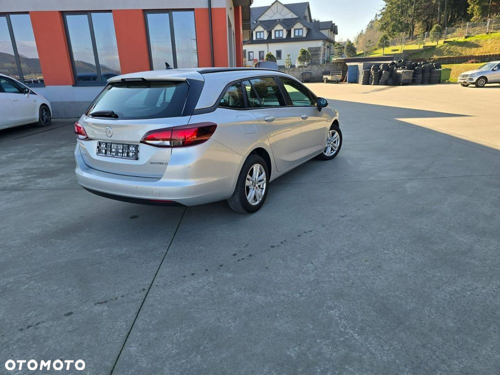 Opel Astra - 4