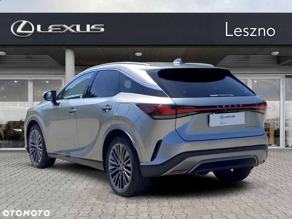 Lexus RX 450h+ Omotenashi - 6
