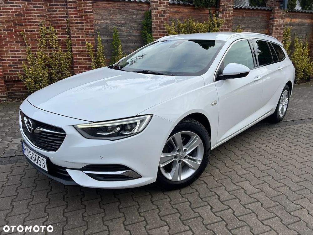 Opel Insignia - 1