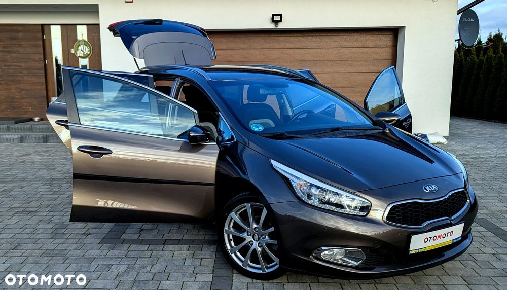 Kia Ceed 1.6 GDI ISG Dream-Team Edition - 25