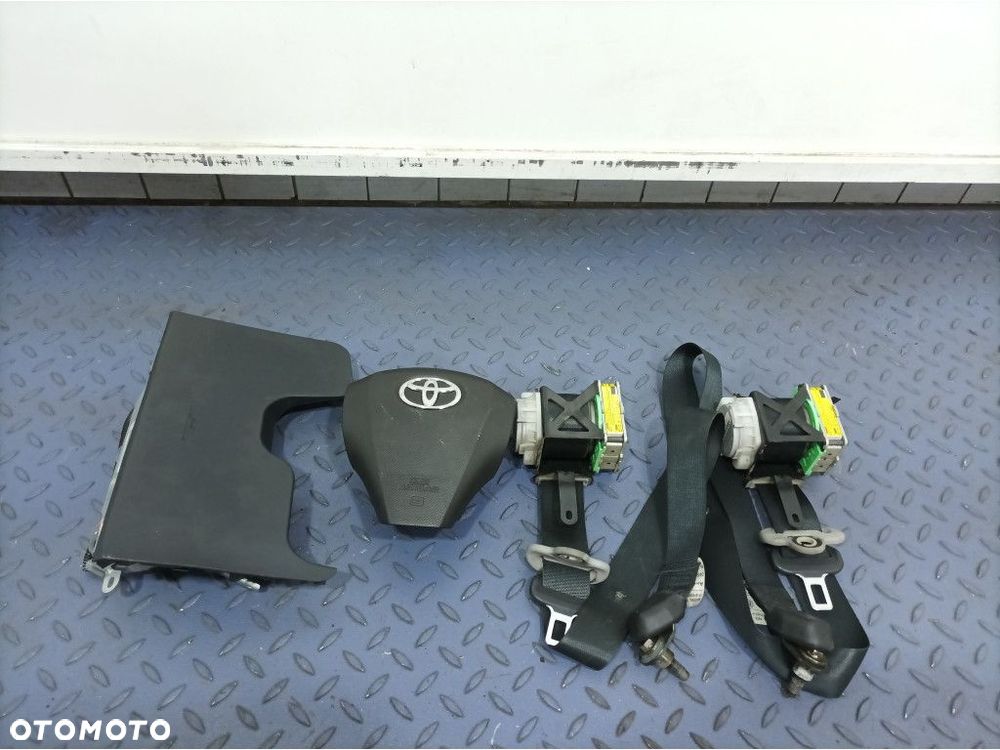 TOYOTA YARIS II DESKA ROZDZIELCZA KONSOLA PULPIT AIRBAG PODUSZKI PASY - 7