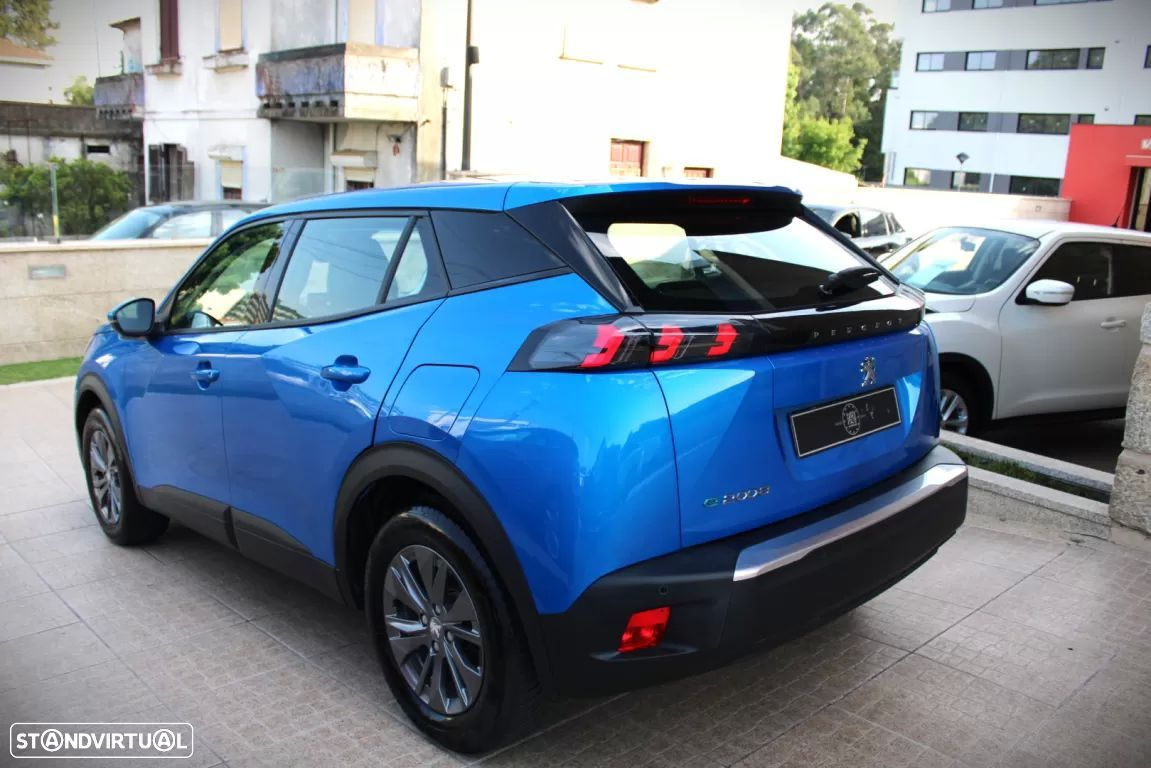 Peugeot e-2008 Active Pack - 34