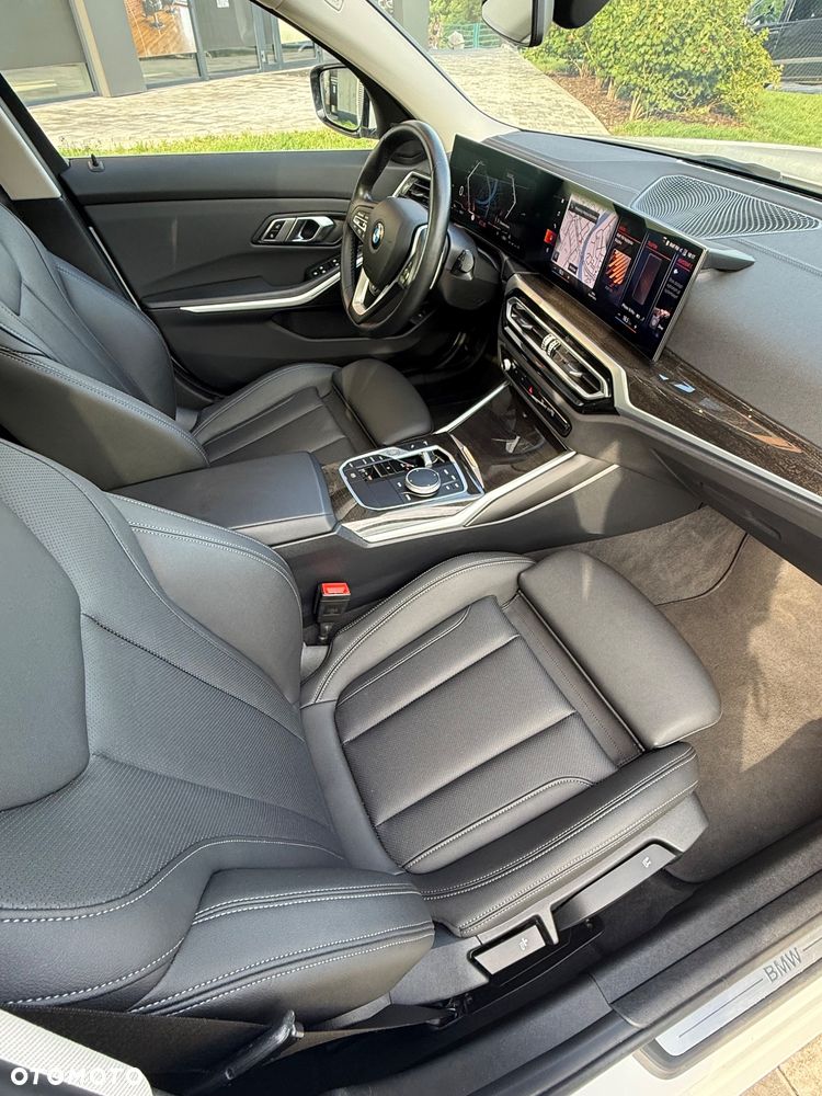 BMW Seria 3 320d xDrive Luxury Line sport - 31