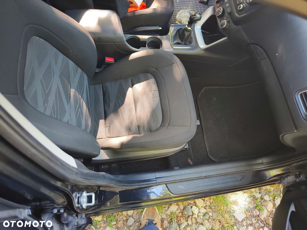 Kia Ceed - 7