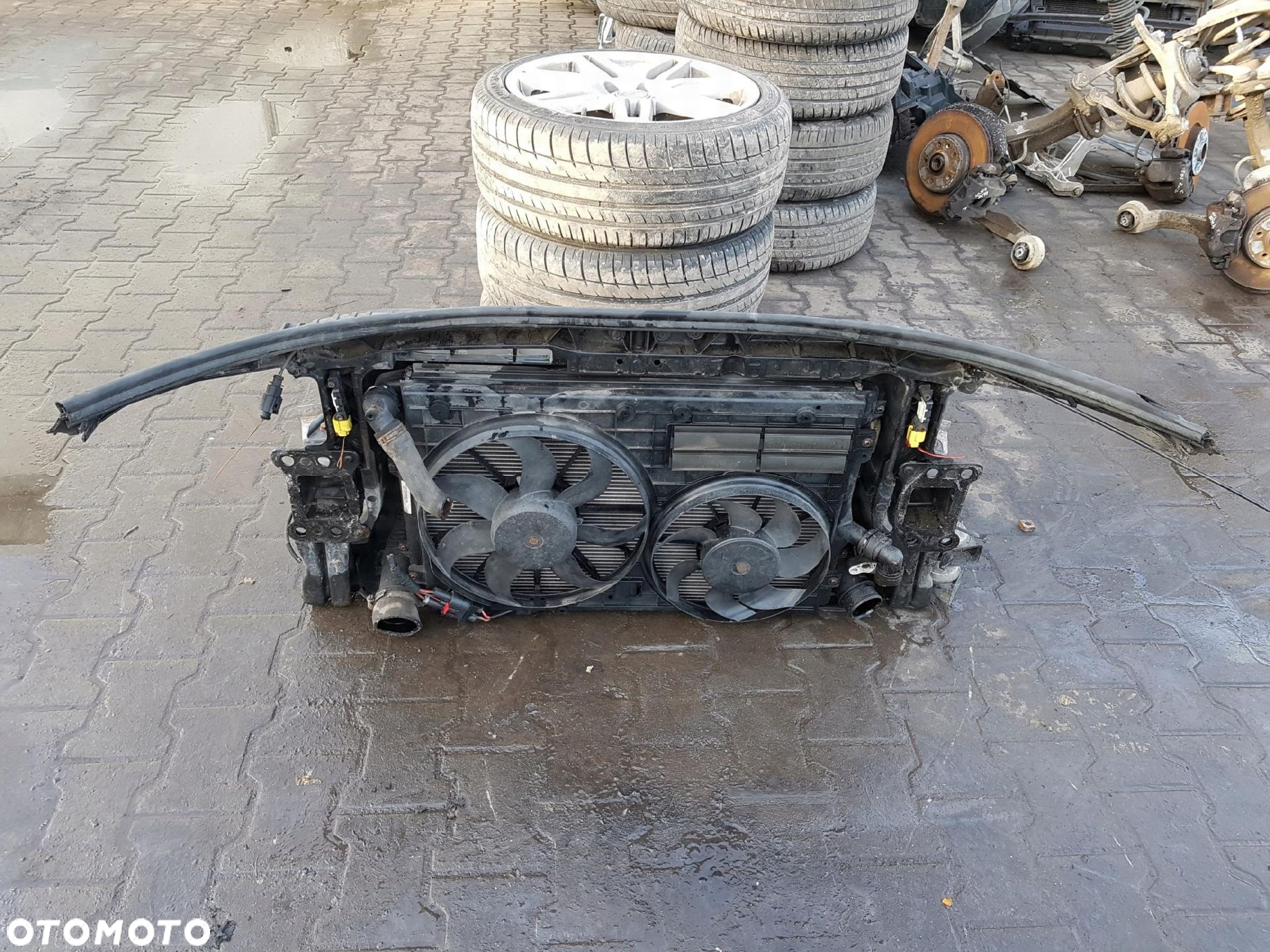 AUDI A3 8P LIFT 08-12r CABRIO 2.0 TDI PAS PRZEDNI CHŁODNICE - 3