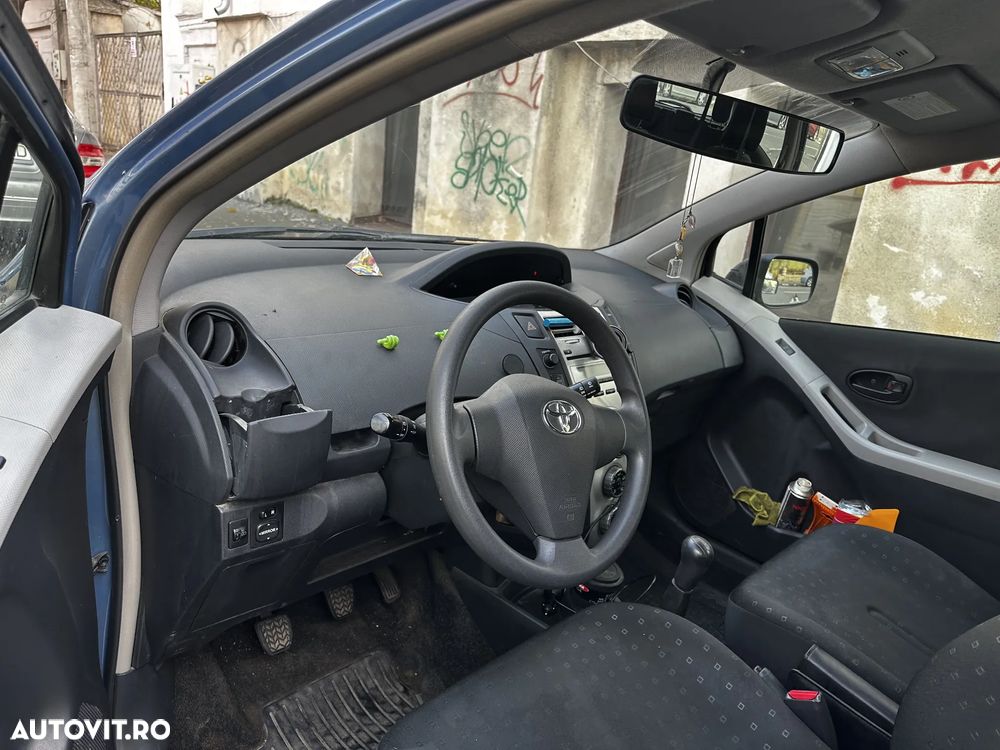 Toyota Yaris 1.3 Luna - 8