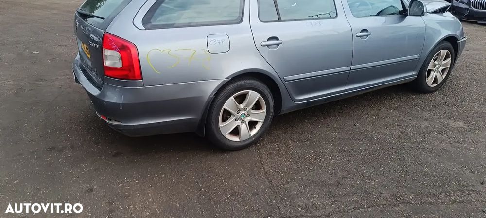 Dezmembrari / Dezmembrez Skoda Octavia 2 Combi Facelift 2.0 TDI CFHC cutie viteze automata cod culoare LF8L - 5