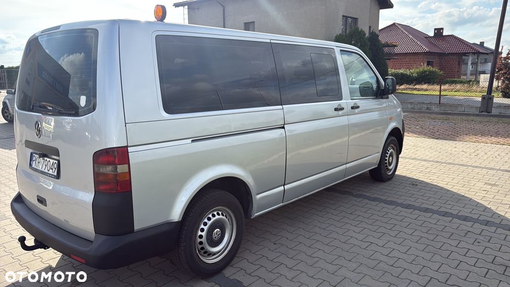 Volkswagen Caravelle - 5
