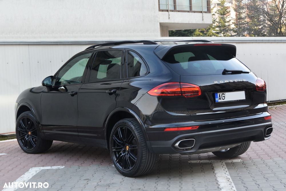 Porsche Cayenne Platinum Edition - 4