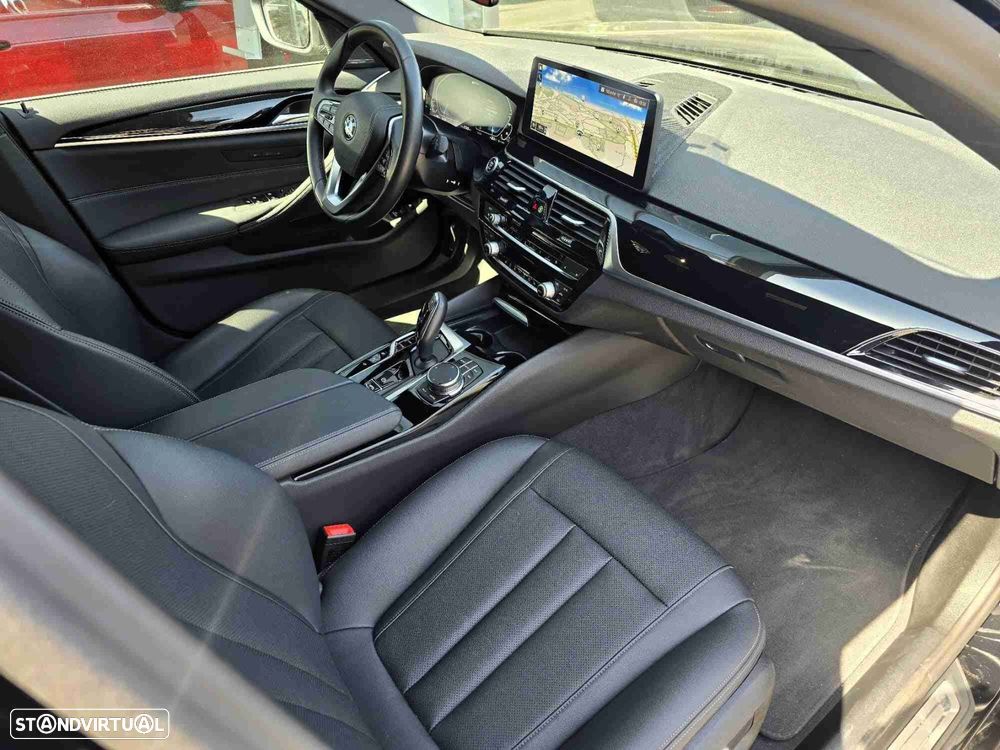 BMW 530 e - 10