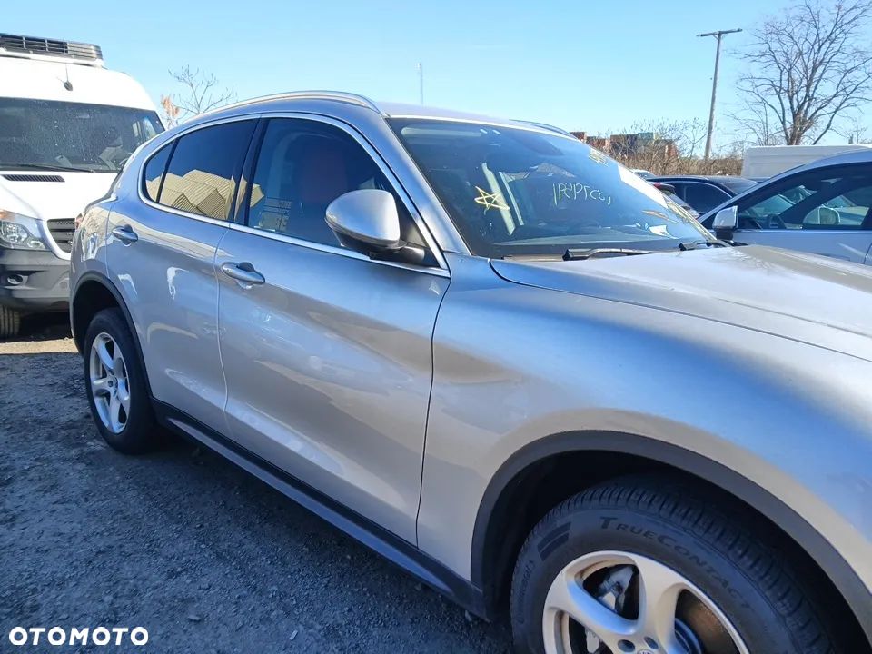 Alfa Romeo Stelvio - 23