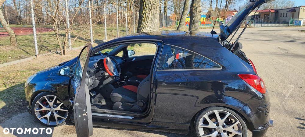 Opel Corsa 1.6T GSI - 3