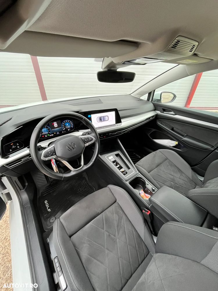 Volkswagen Golf 1.0 eTSI DSG MHEV Life - 10