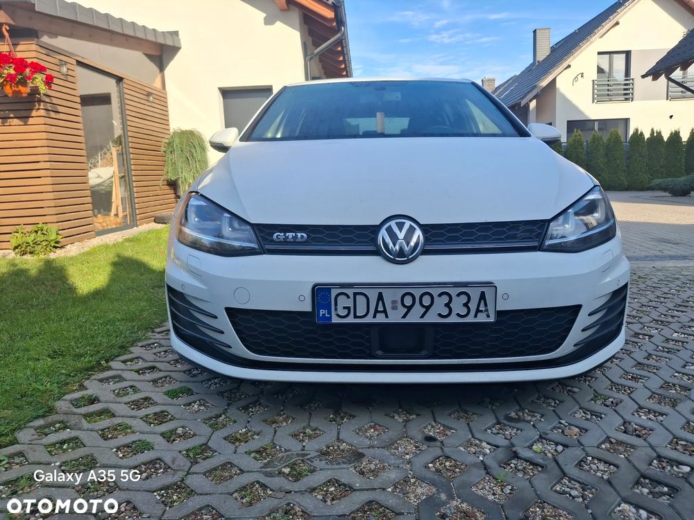 Volkswagen Golf - 3