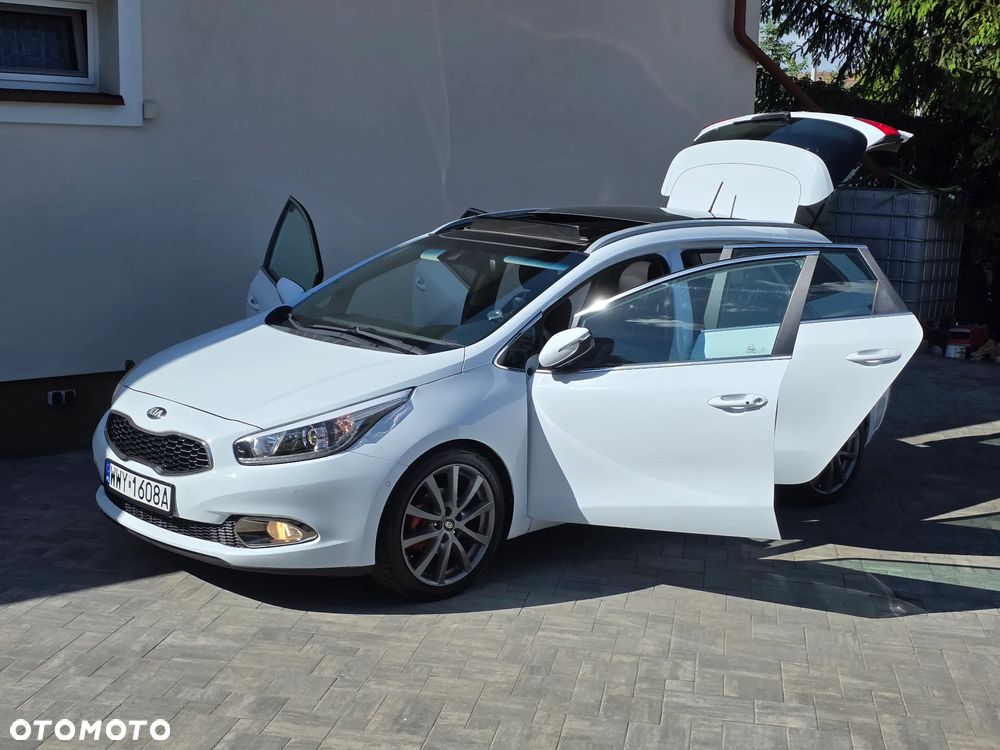 Kia Ceed 1.6 CRDi 128 Platinum Edition - 35