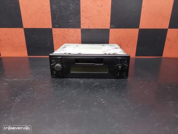 Radio Mercedes-Benz Vito Autocarro (W639) - 1