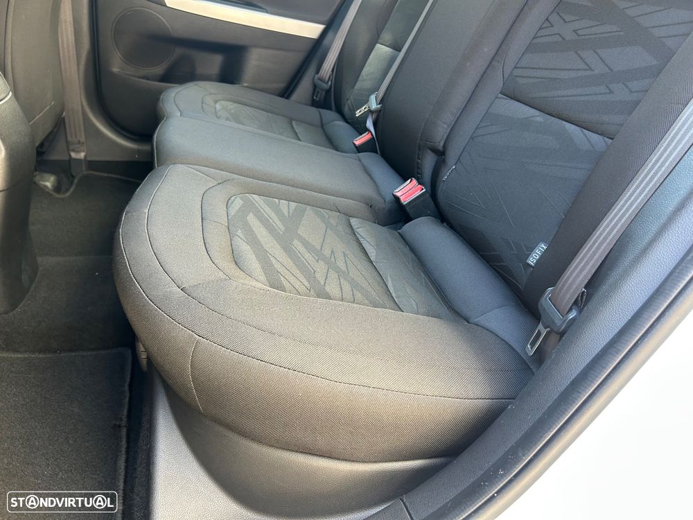 Kia Ceed - 13
