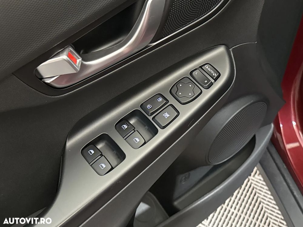 Hyundai KONA - 15
