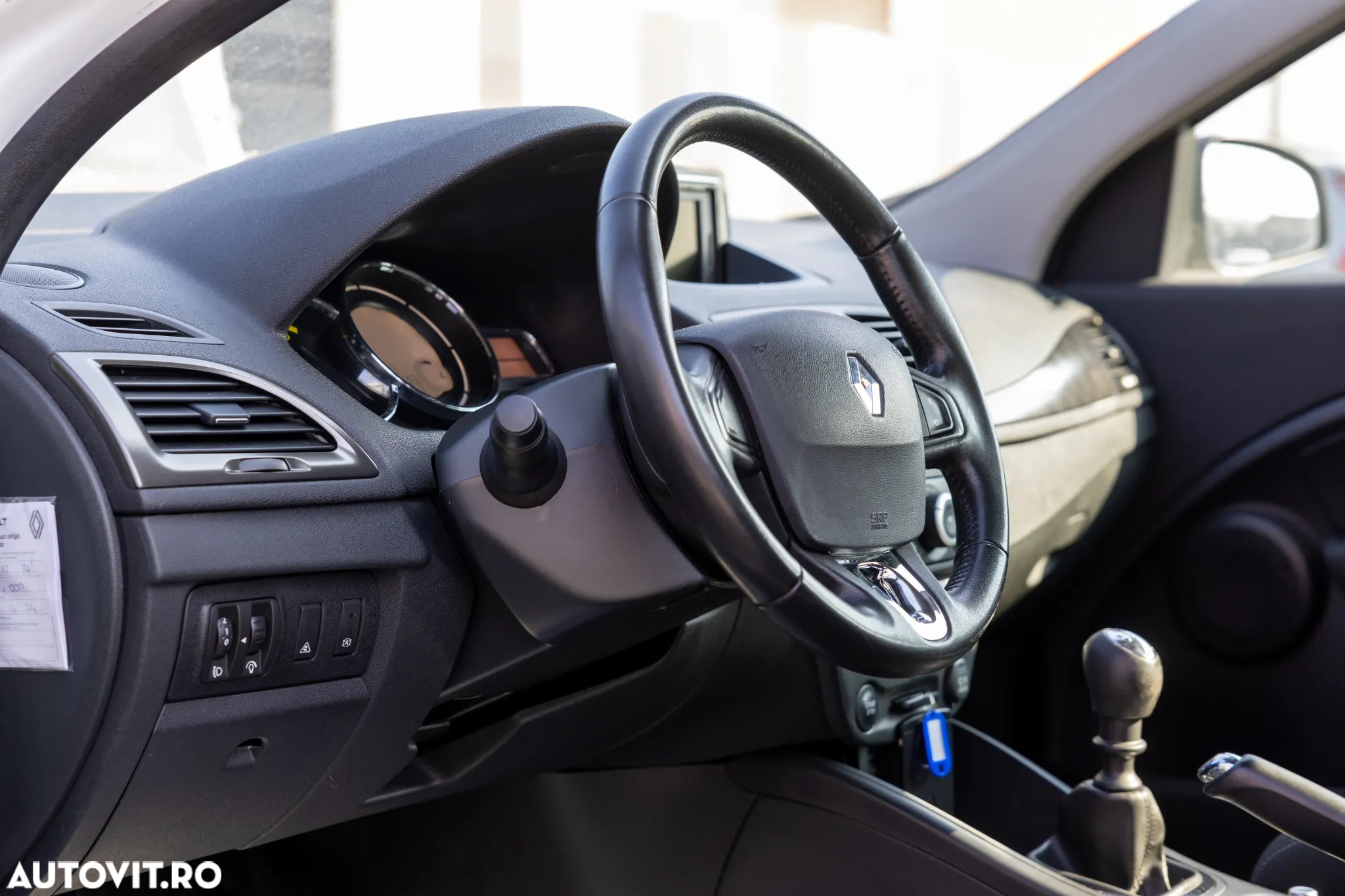 Renault Megane 1.5 dCi Dynamique - 7