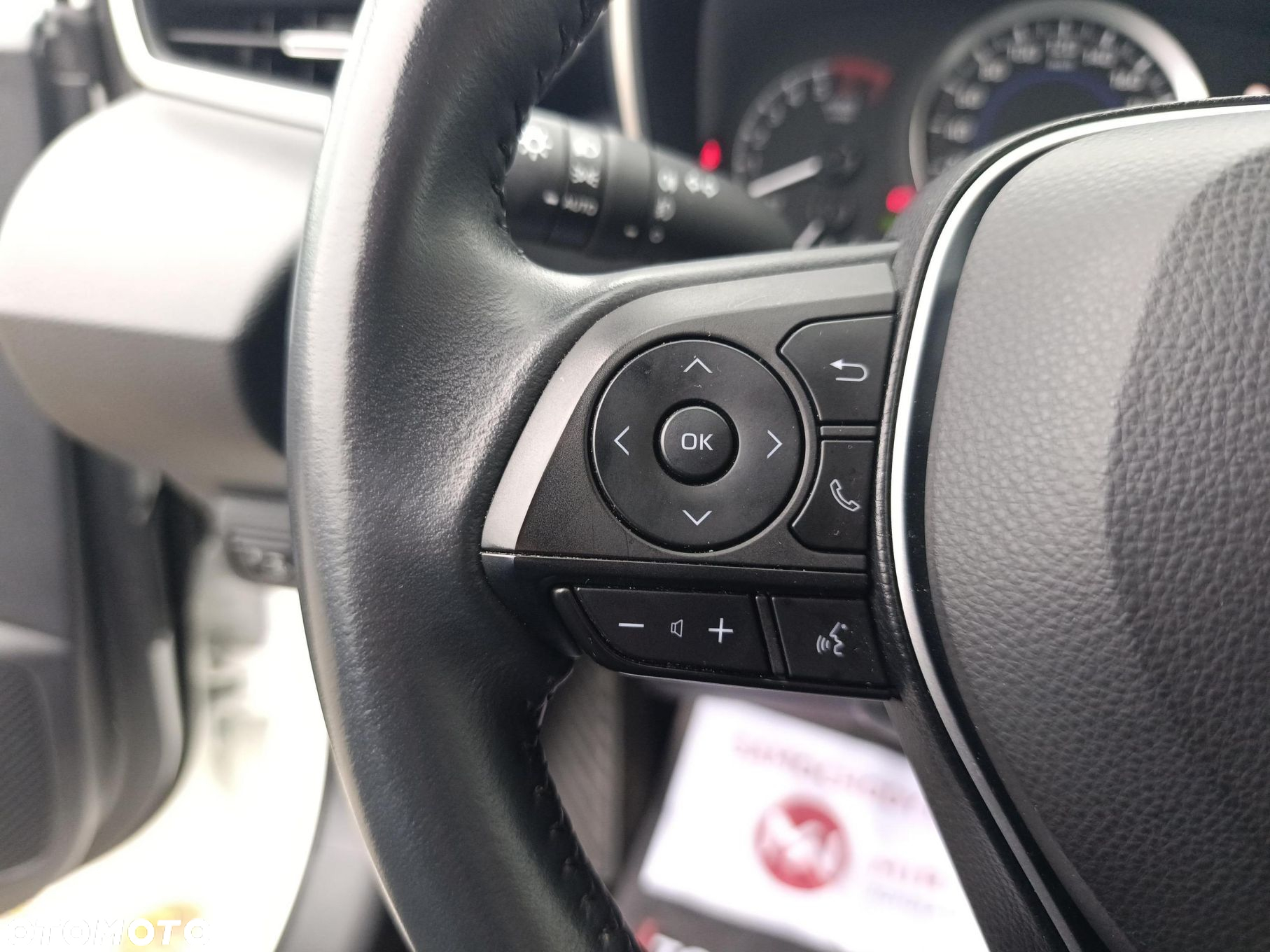 Toyota Corolla 1.8 Hybrid Comfort - 31