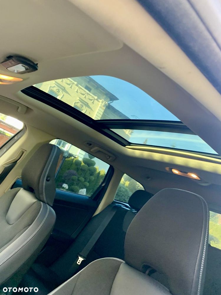 Volvo XC 60 2.4D AWD Momentum - 13