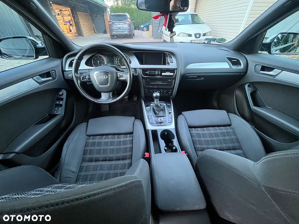 Audi A4 Avant - 26