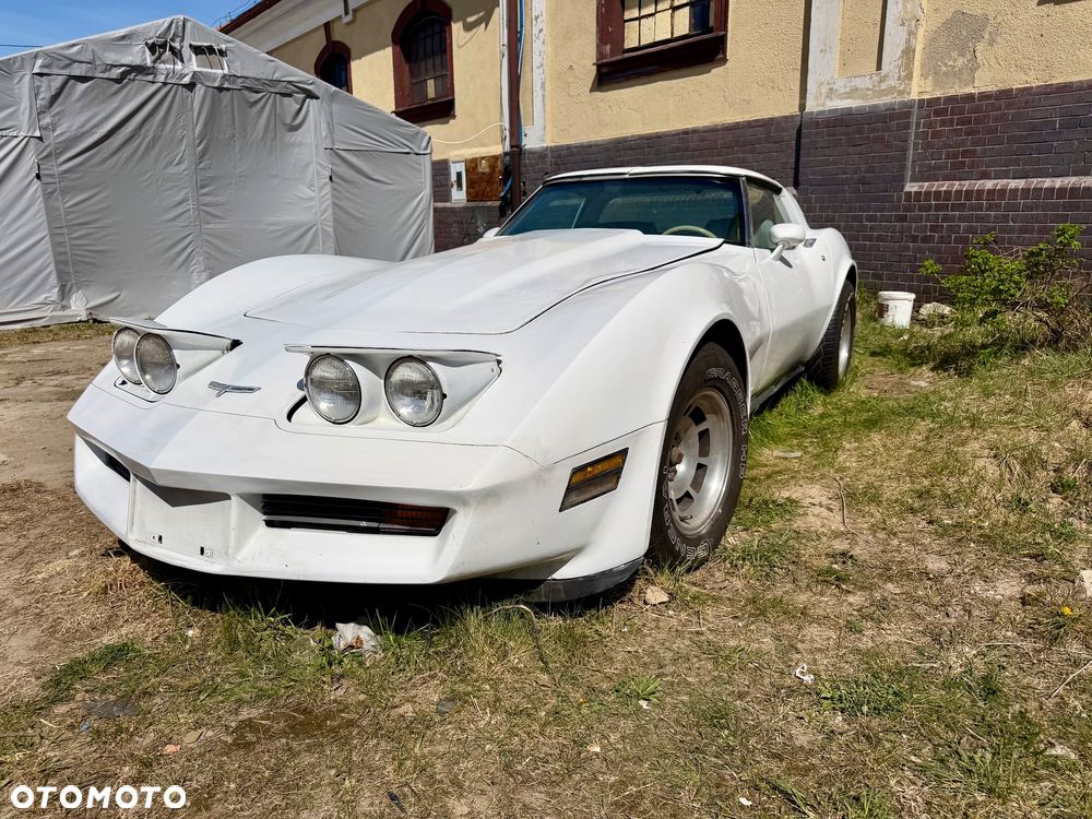 Chevrolet Corvette - 1