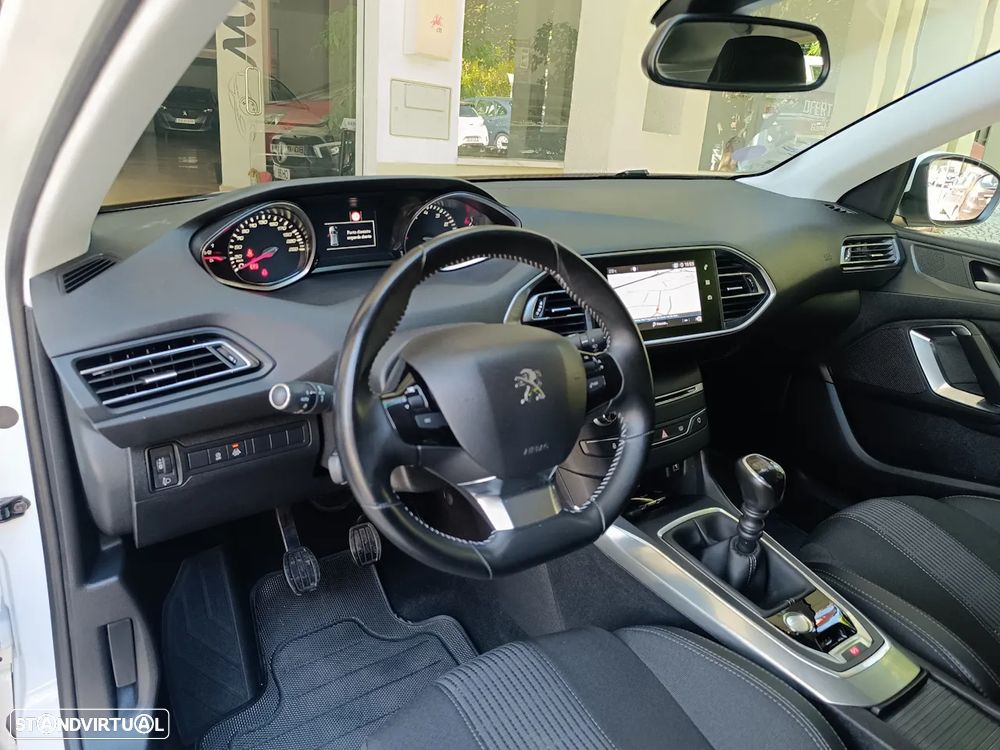 Peugeot 308 1.2 PureTech Allure - 7